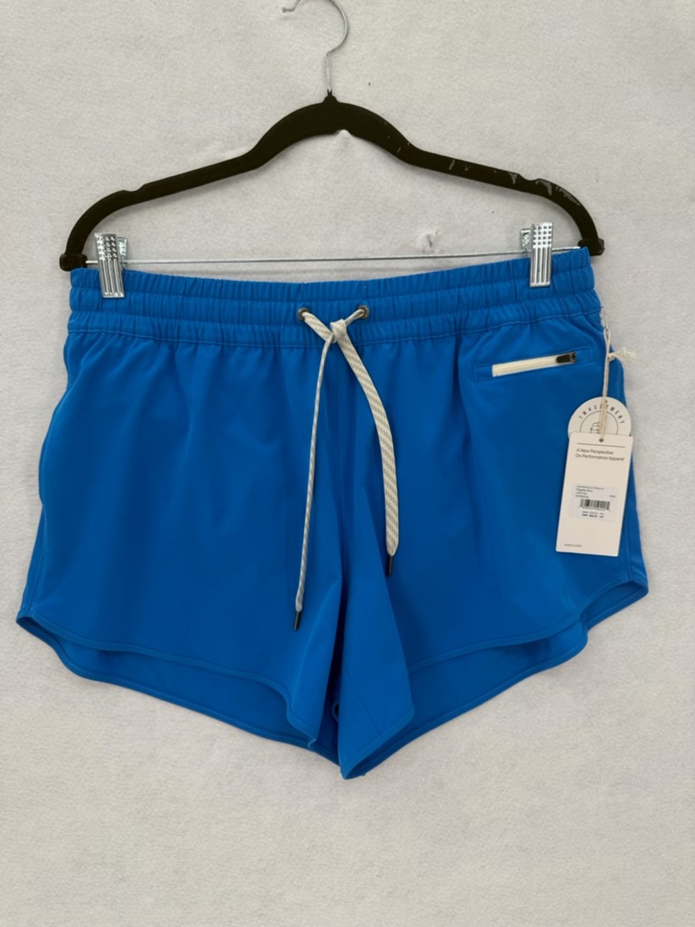 NWT Vuori Women’s Clementine 2.0 Short 4” Regatta Blue Size Large VW3163